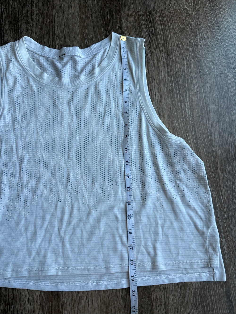 Lululemon Breeze By Muscle Crop Tank - Picture 2 of 5